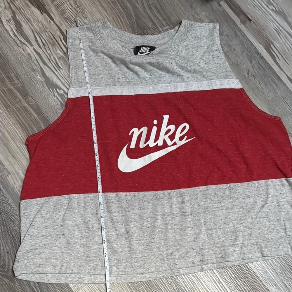 Nike Women’s Varsity Sportswear Crop - Picture 4 of 8